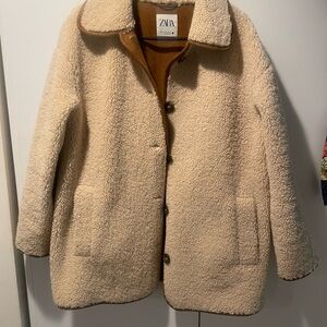 Pre-owned, only worn few times in great condition Zara Women's Tan Teddy Jacket